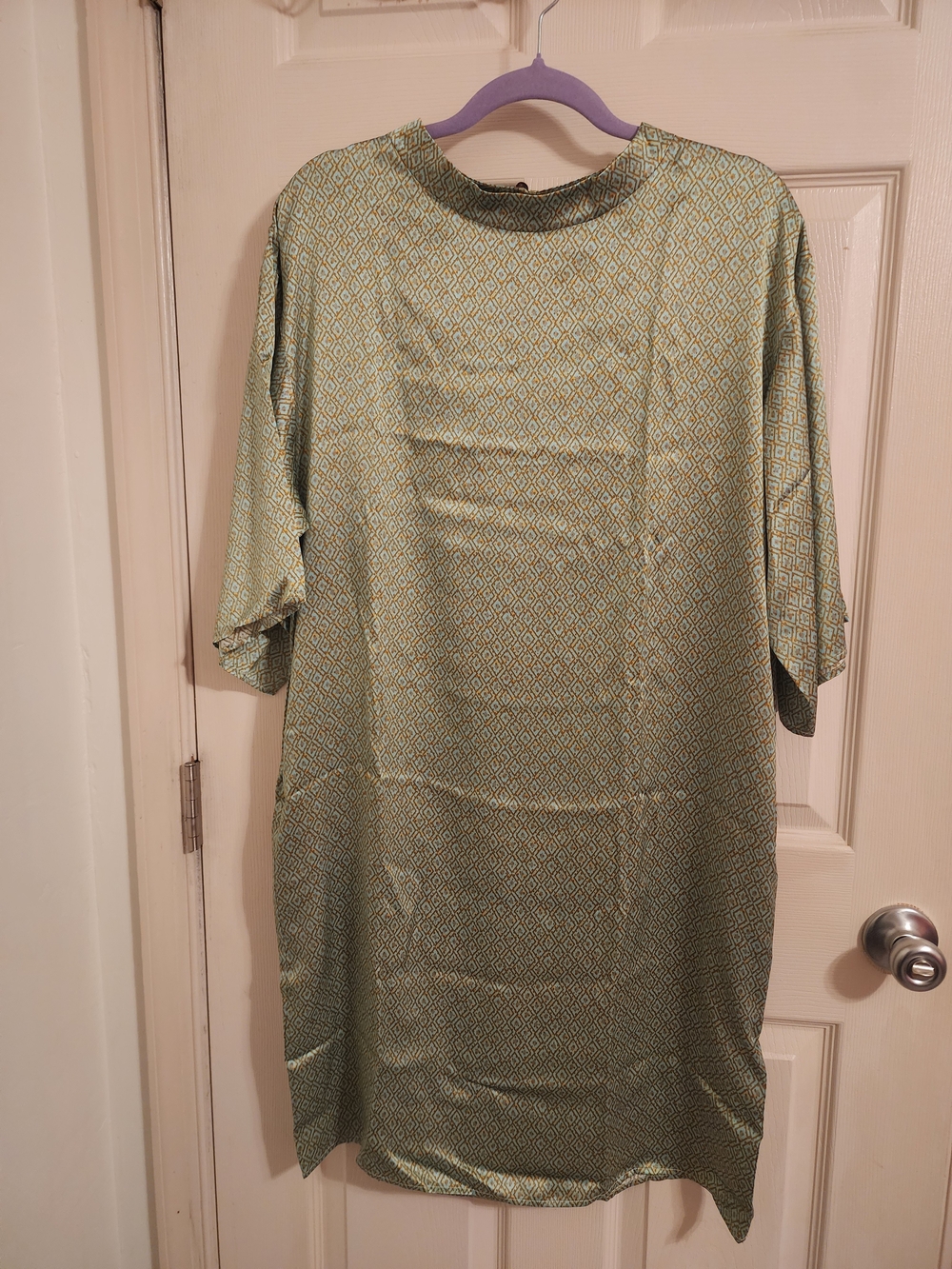 Relaxed Geometric Midi Dress in Light Green - Silk Maison